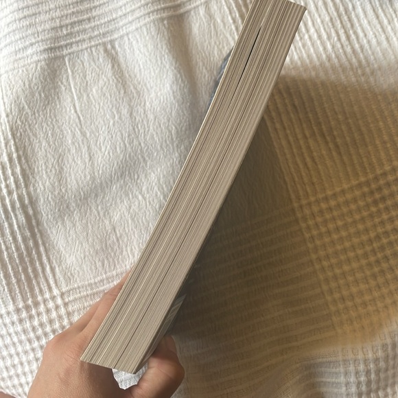 📚 3/20$ 📚House of Salt and Sorrow - Erin A. Craig - Picture 4 of 4